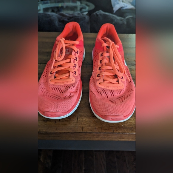 Nike Shoes - Nike Flex 2016 Run women's size 7 running shoes
